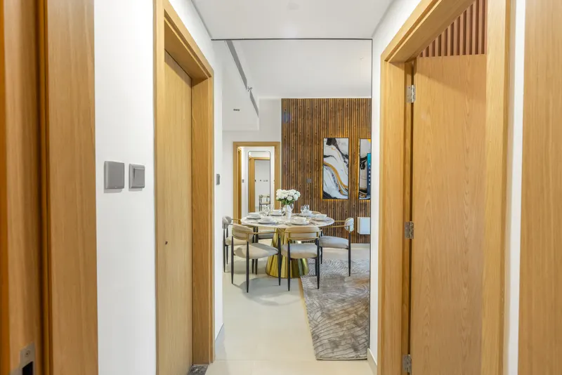 Vibrant Haven in Radiant Boulevard