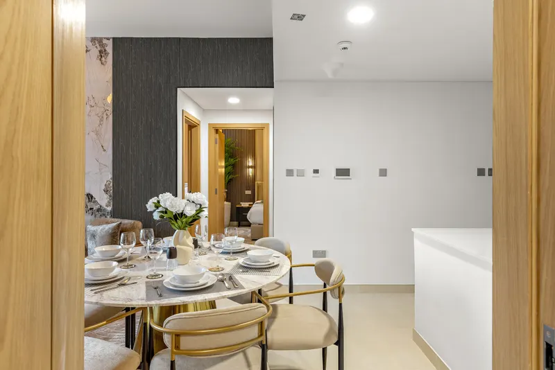 Vibrant Haven in Radiant Boulevard