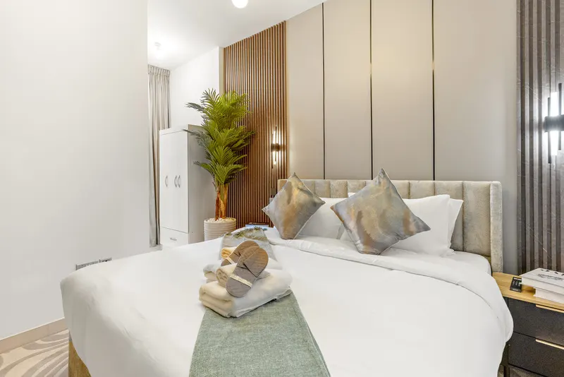 Vibrant Haven in Radiant Boulevard