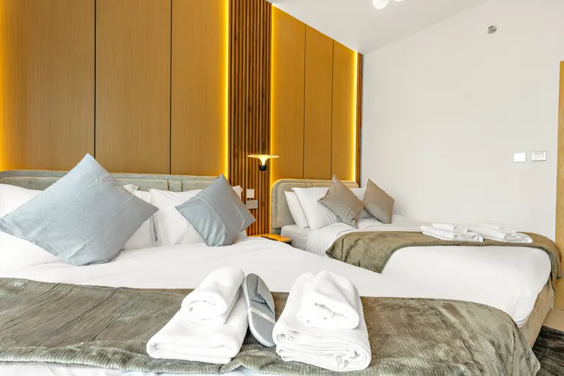 Vibrant Haven in Radiant Boulevard