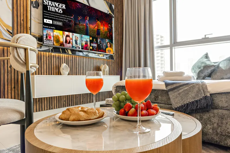 Vibrant Haven in Radiant Boulevard