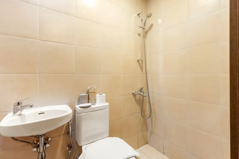 Leading Apt in Gate Tower w/ Pool & Gym