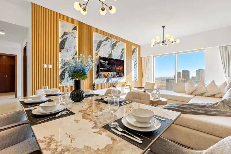 Leading Apt in Gate Tower w/ Pool & Gym