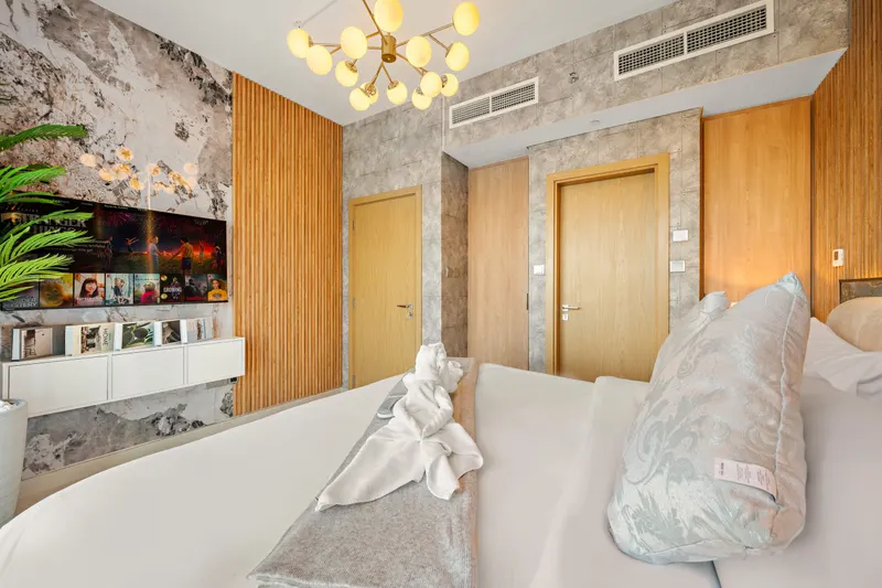 Blissful Haven in Radiant Boulevard