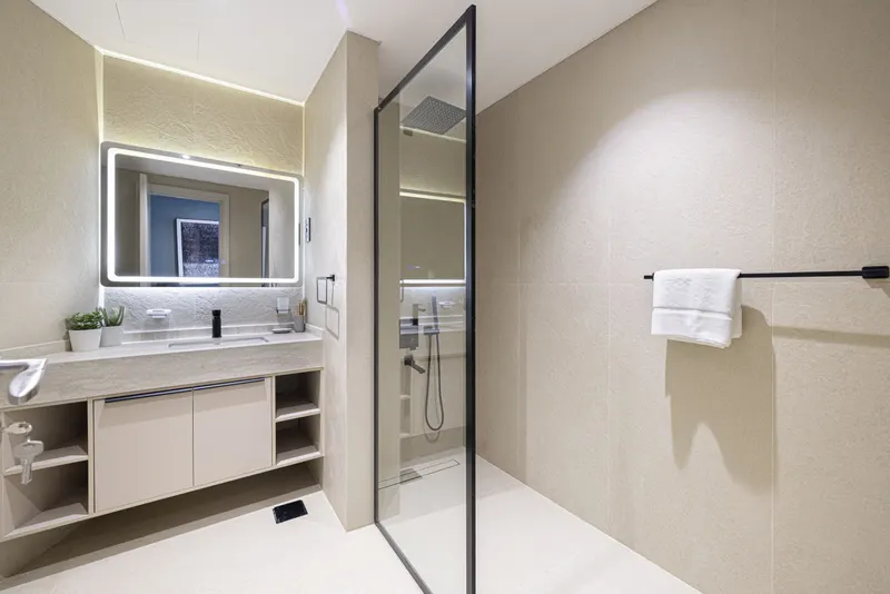 JBR Luxe Seaviews w/ Alfa Gaming Set: Pool & Gym