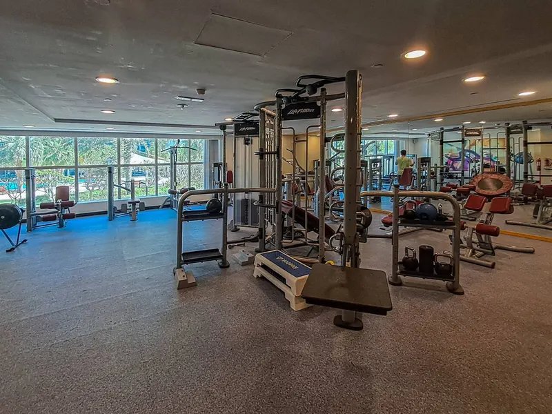 Grand Oasis in Gate Tower w/ Pool & Gym