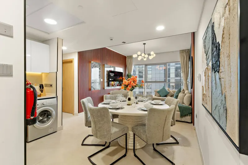 Hidden Oasis in Radiant Boulevard