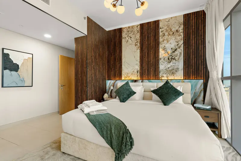 Hidden Oasis in Radiant Boulevard