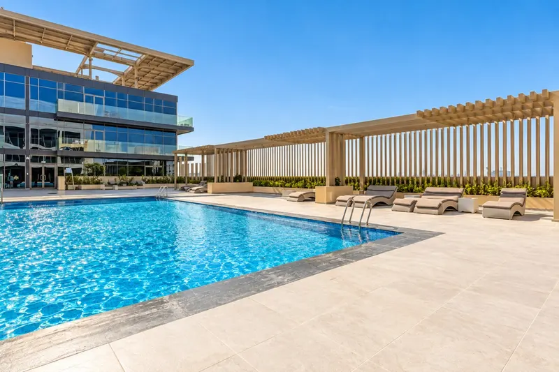 Tranquil Apt in Saadiyat: Pool & Gym