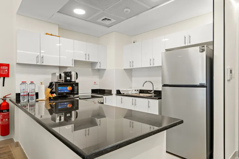 Tranquil Apt in Saadiyat: Pool & Gym