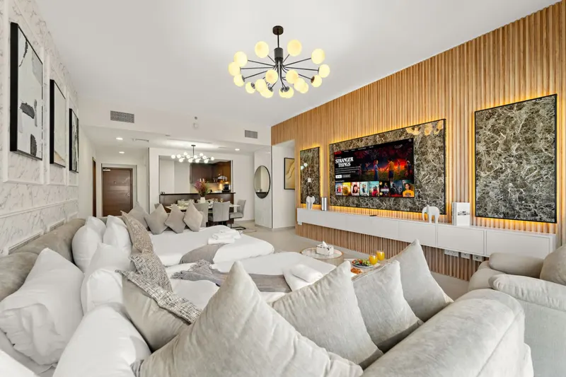 Luxe Hideout in Gate Tower | Pool & Gym