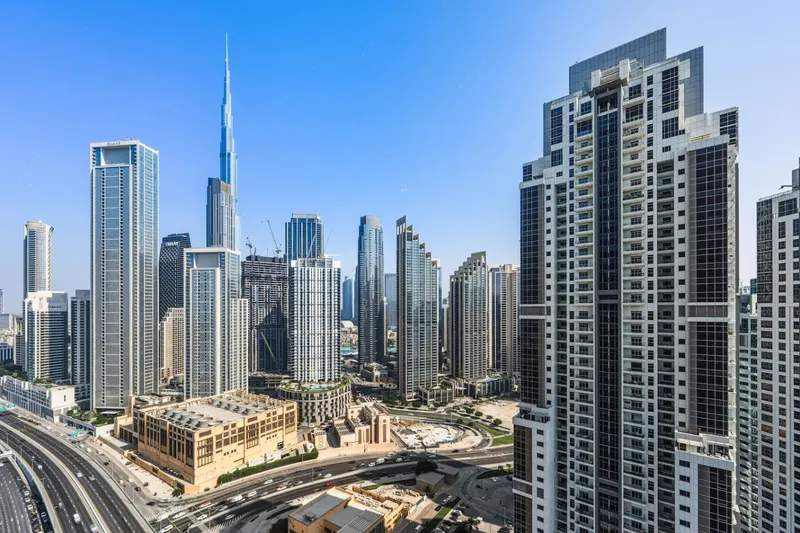 Gorgeous Dubai Infinity Pool - Burj Khalifa Views