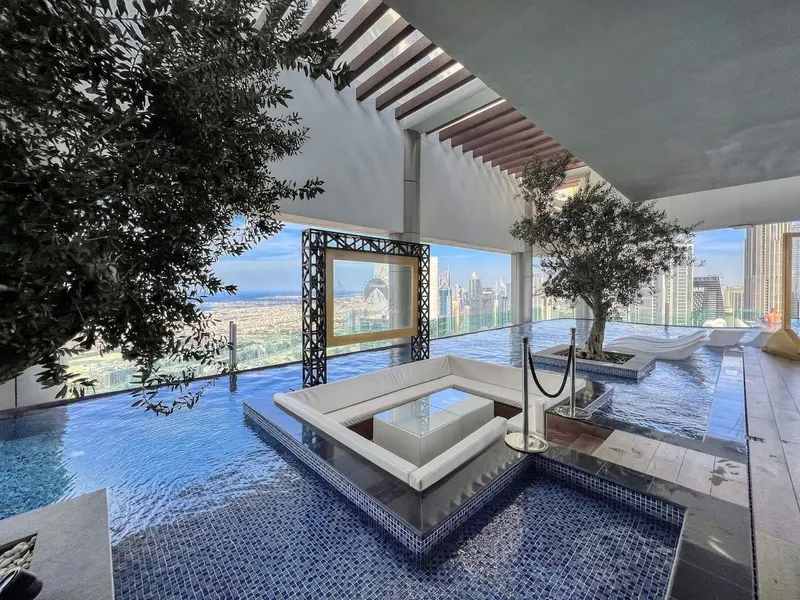 Luxe High-End Apt: Infinity Pool w/ Burj View