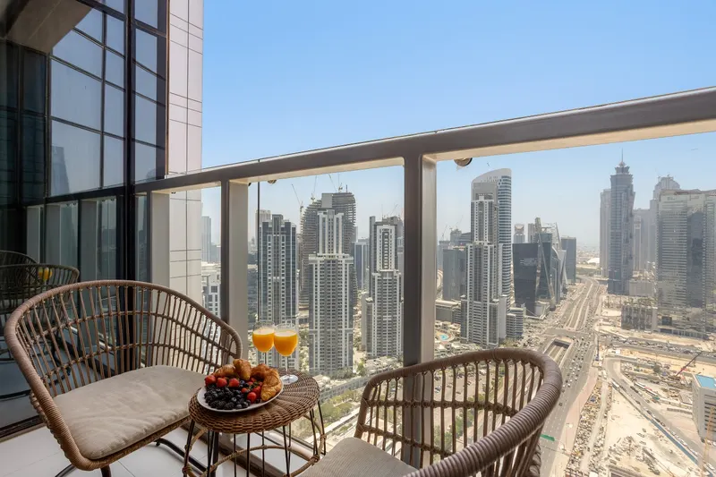 Majestic Infinity Pool - Burj Khalifa Views