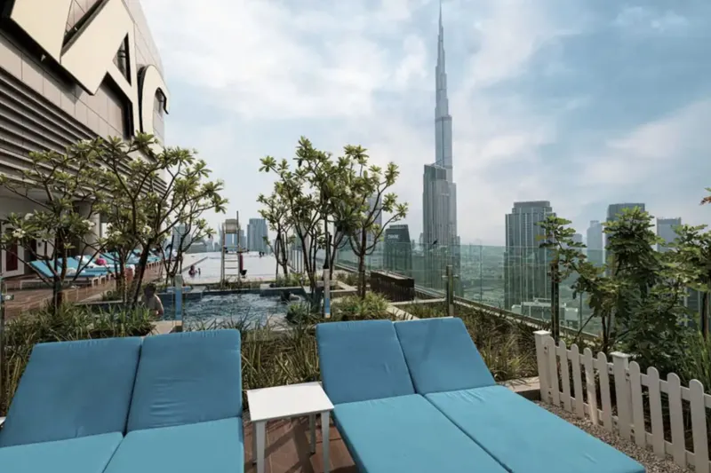 Inviting Infinity Pool - Iconic Burj Khalifa Views