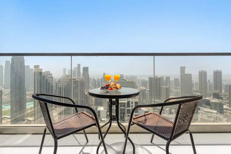 Spectacular Burj Khalifa Views | Infinity Pool