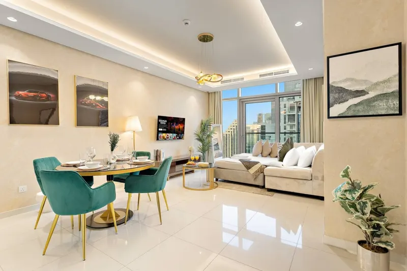 Sought-After Location: Infinity Pool w/ Burj View